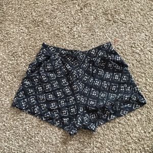 🖤Black printed soft shorts 🖤